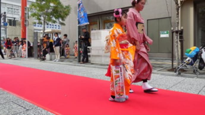 福山市・宮通華歩（みやどおりはなあるき）・子ども達のファッションショー