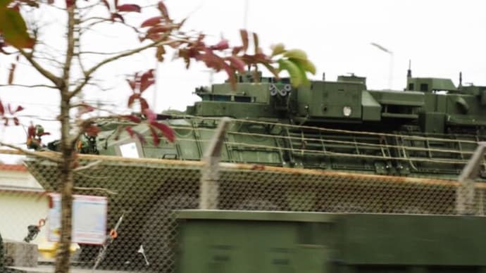 シュワブゲート前からLAV25がでた(20220113-②)