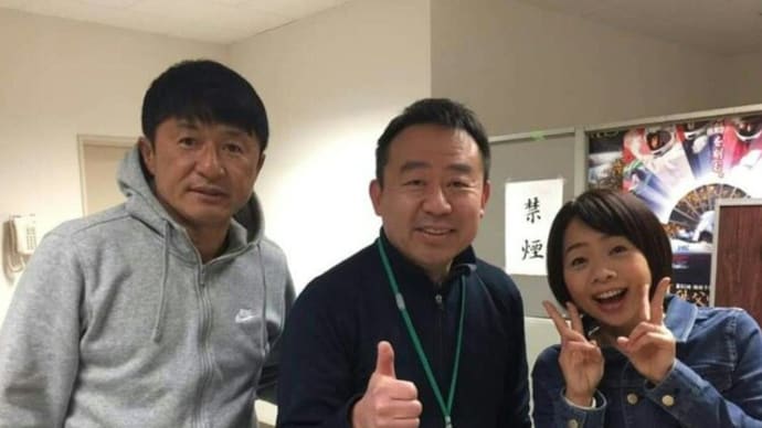 楽屋で談笑