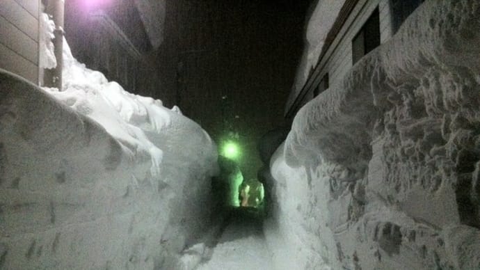 雪中の隠れ家レストラン「2nd Step JY」にて