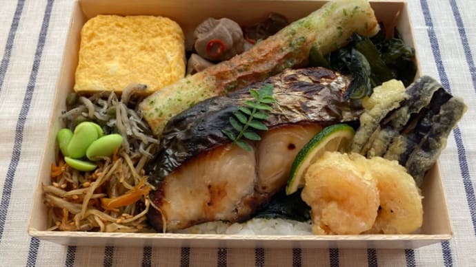 今日のお弁当 特製 「海苔弁」