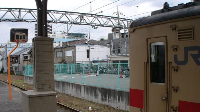 105系　【和歌山市駅：紀和線】　2006.MAR