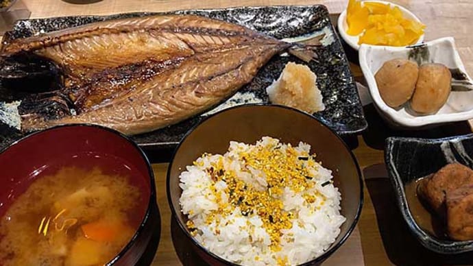 ランチは焼き鯖定食! 夜は極旨の牡蠣!