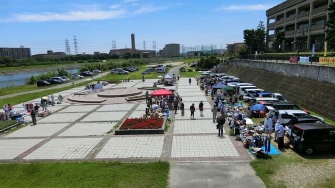 7月の「宝塚朝市」が開催されていました!