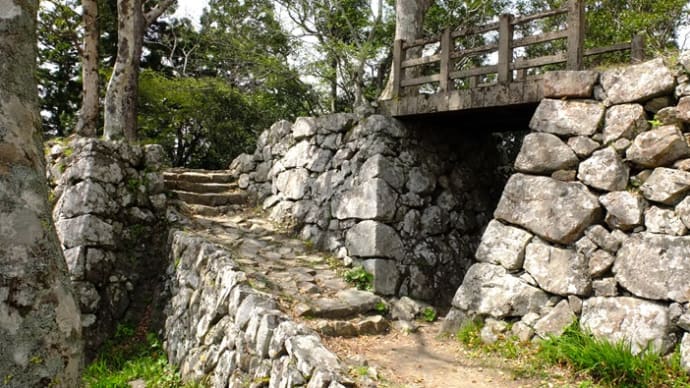 春の城攻め ③-6 総石垣
