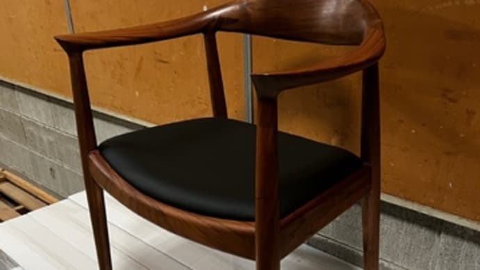 スカンジナビアスタイルのリプロダクト椅子/その1