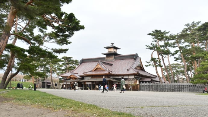 五稜郭の桜は散っていた