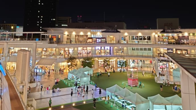 都会の夜に浮かぶ、祭りを照らす中秋の名月♪♪
