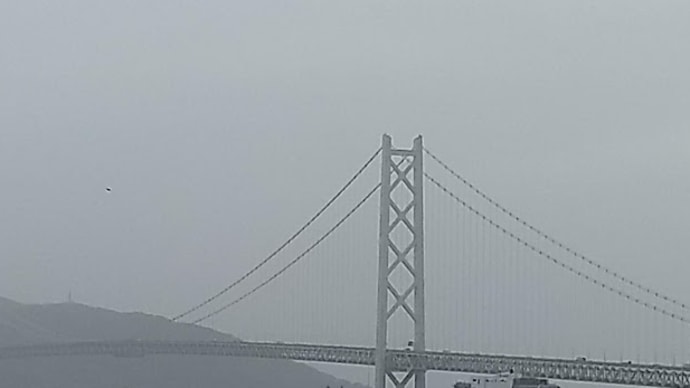 何か地震が多い。
