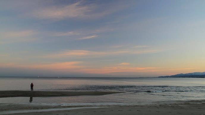 夜明けの海。。。