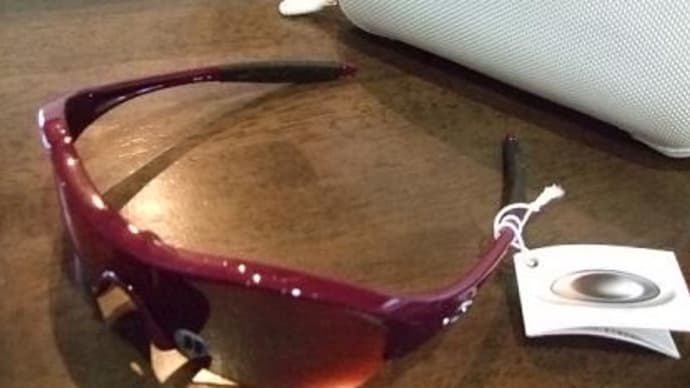 vol.1103 OAKLEYレディースモデル!!