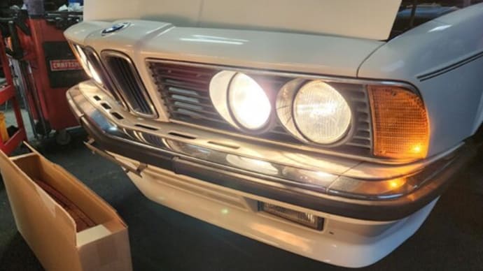 昭和年式のBMW「635CSi」の再生作業を開始しましたが、次々と不具合箇所が・・・