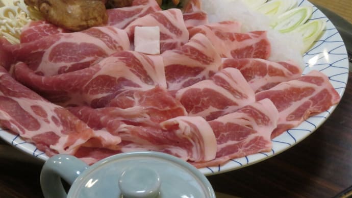 下仁田の「コロムビア」さんで豚肉のすき焼きを食べました