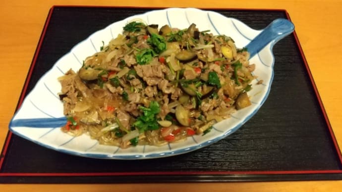 夕食はエスニック風炒め物