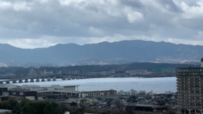 琵琶湖を眺めながら