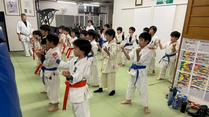 12月1日(日)はお楽しみ会&忘年会です‼️