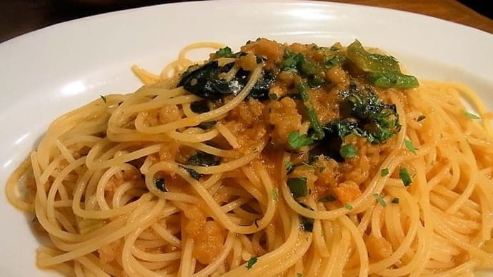 小エビのラグーと法蓮草のトマトソースパスタ PRANZO A タベルナキンタ