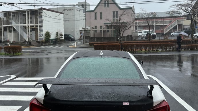 今日の午前中は雨に そして霧デルパラ7堀之内店へ