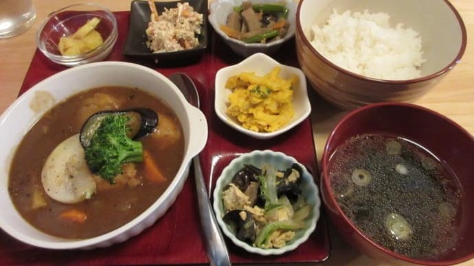 「てっぱん大山」、おいしくてすごいコスパのスープカレー定食800円