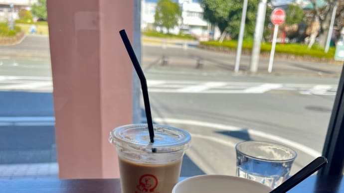 assiette〝タートルネックドロップショルダーベスト〟