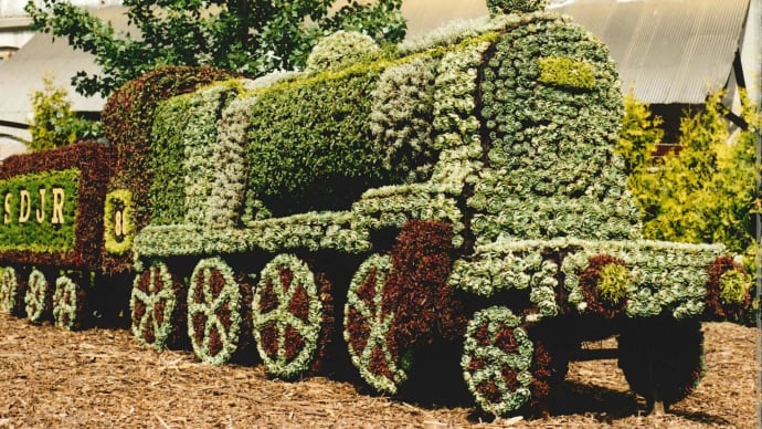 モザイカルチャーの汽車