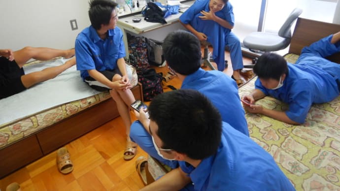 学園の寮生活