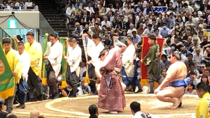 ニャハハハハ💕 貴景勝に 大接近‼︎