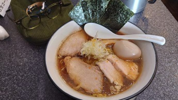 在宅勤務でラーメン食って晩はカニカマ対決