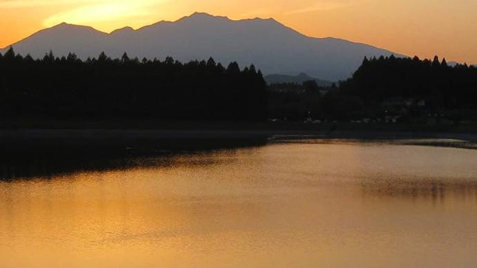宇野 端/夏館主客の微笑木の間より