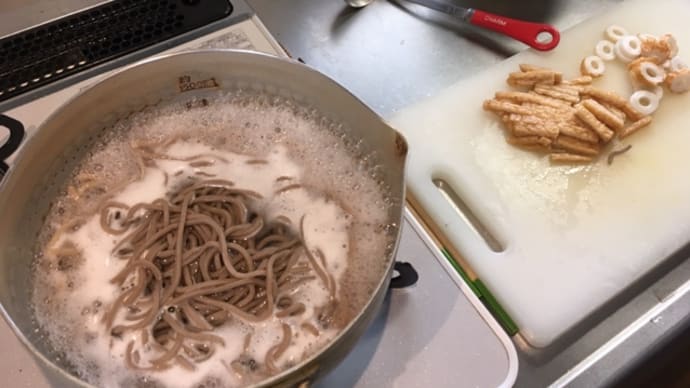 ぶっかけ蕎麦(^.^)具だくさん15円