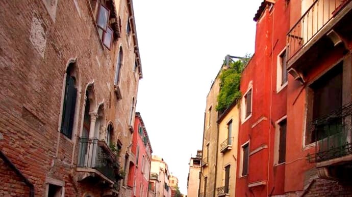 こんなヴェネツィアもあります!!  路地裏の楽しみ、静かな時を。
