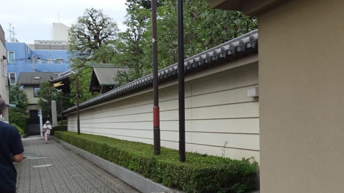 東京百景にも選ばれている総持寺(関東三十六不動霊場の10番札所)!