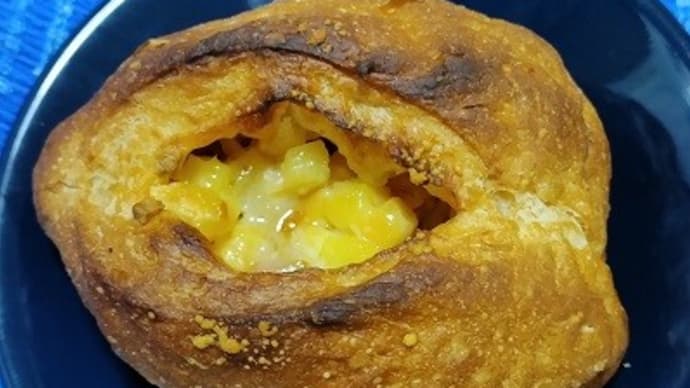 【08/02晩御飯代わり】ベーコンチーズフランス、トースタでちょいと焦げたんだね:P