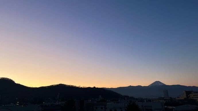 朝。