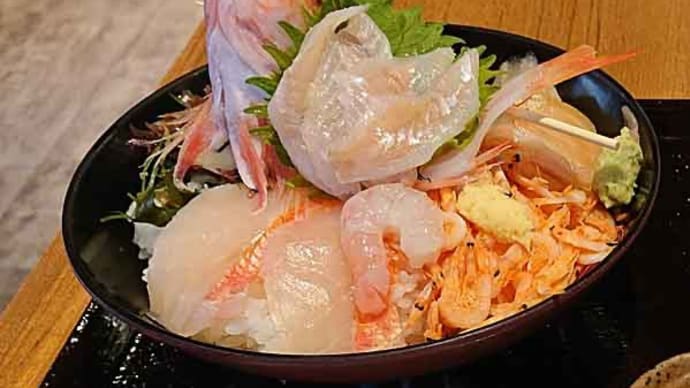 静岡旅行!⑧ 沼津港 「海鮮丼 佐政 」 の深海丼!