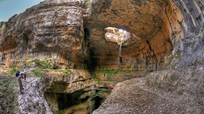 「バータラ峡谷　レバノン」　～口語短歌と写真で綴る「世界文化紀行」