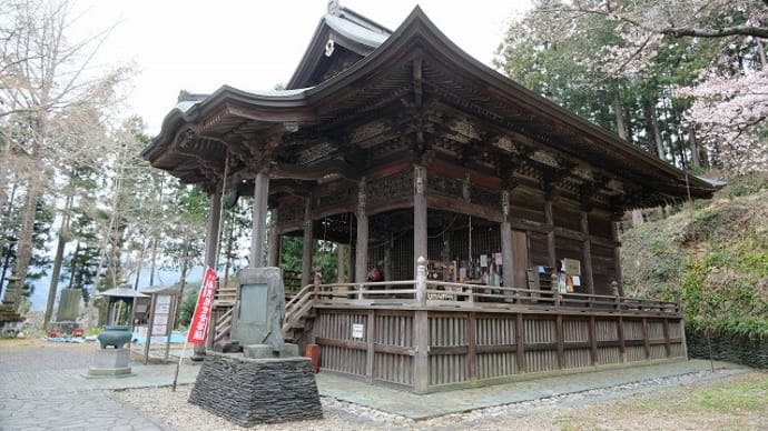 慈光寺の板碑(青石塔婆)など