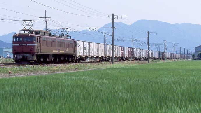 EF81 406、川内で脱線とかや