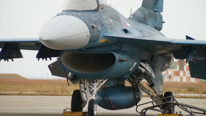 航空自衛隊築城基地で見たF-2A 93-8552 戦闘機