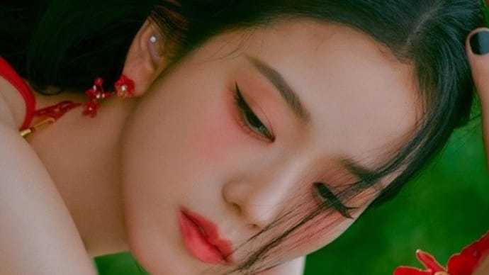 アルバム名「Me」のポスター公開にファンもため息(BlackPinkジス)