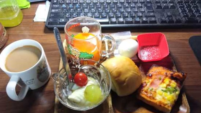 昨夜のボッチ飯と近頃の朝食・・・・・。(^^ゞ
