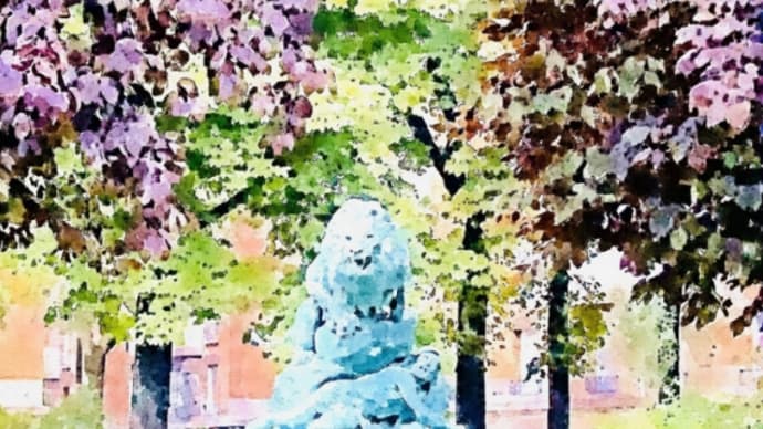 秋の気配　square  Cambronne の彫像