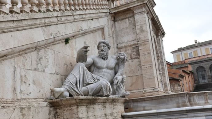 古代の息吹を感じる　ローマ　カンピドーリョ広場