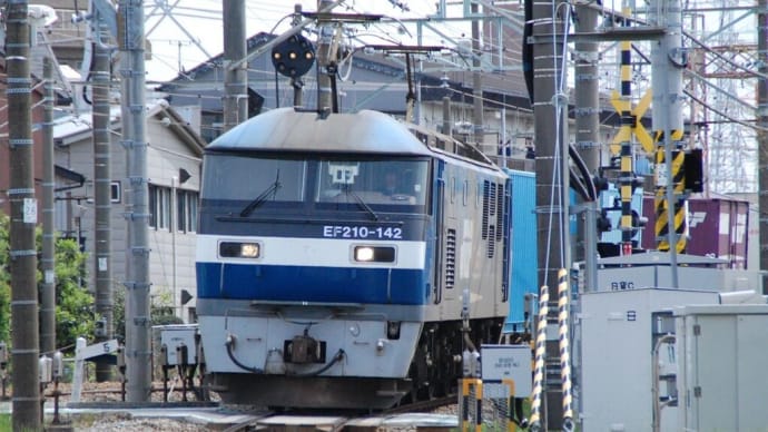 EF210-142 【日枝踏切:尻手短絡線】 2015.4.9