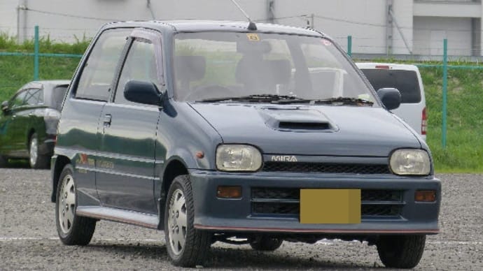 トミカ No.016 スズキ スイフトスポーツ ラリーカップカー