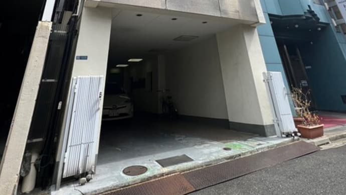 川が見えるオフィス