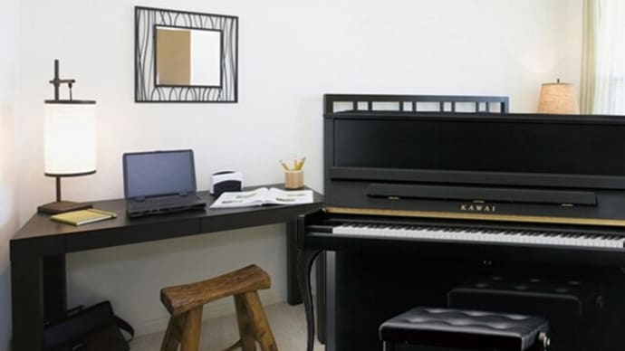 新品ピアノ　カワイC-580RFG