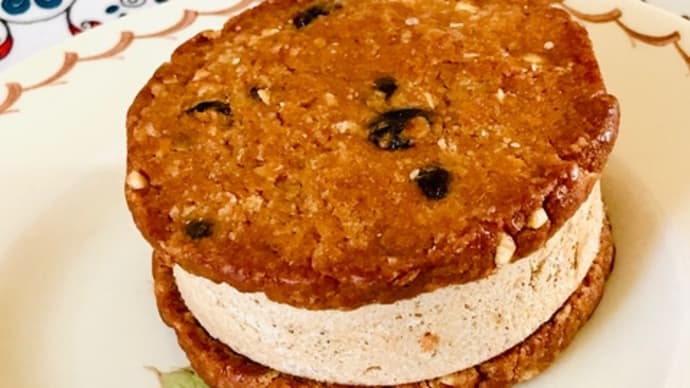 古代小麦のヴィーガン・ジェラートクッキーサンド