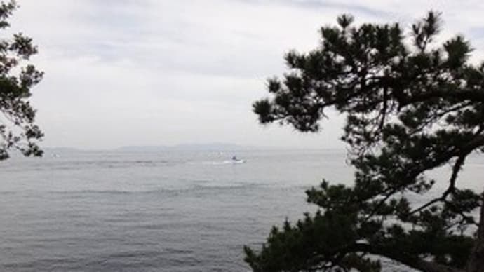 友ヶ島へ渡る 日本標準時子午線