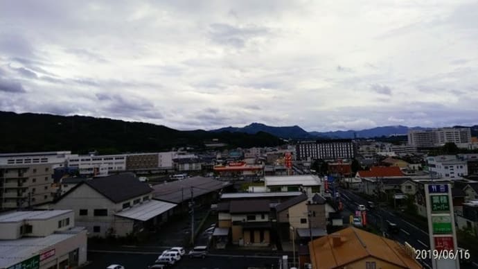 人知れず微笑まん
